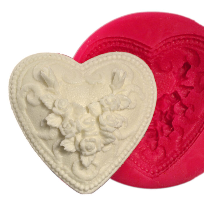 Cesil-silicone-mould-heart-with-roses-for-st-Valentines Молд декоративно сърце с рози Cesil Professional