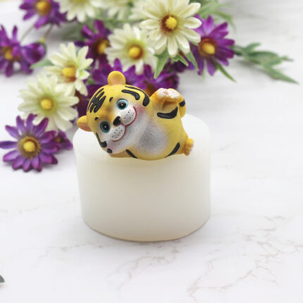 Силиконова форма 3D сладко тигърче