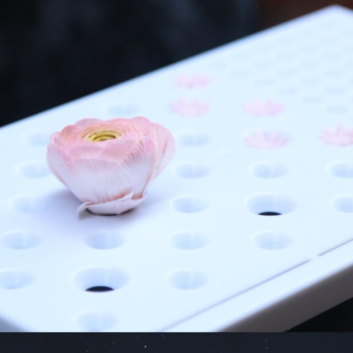 Масичка за сушене на цветя от gum paste